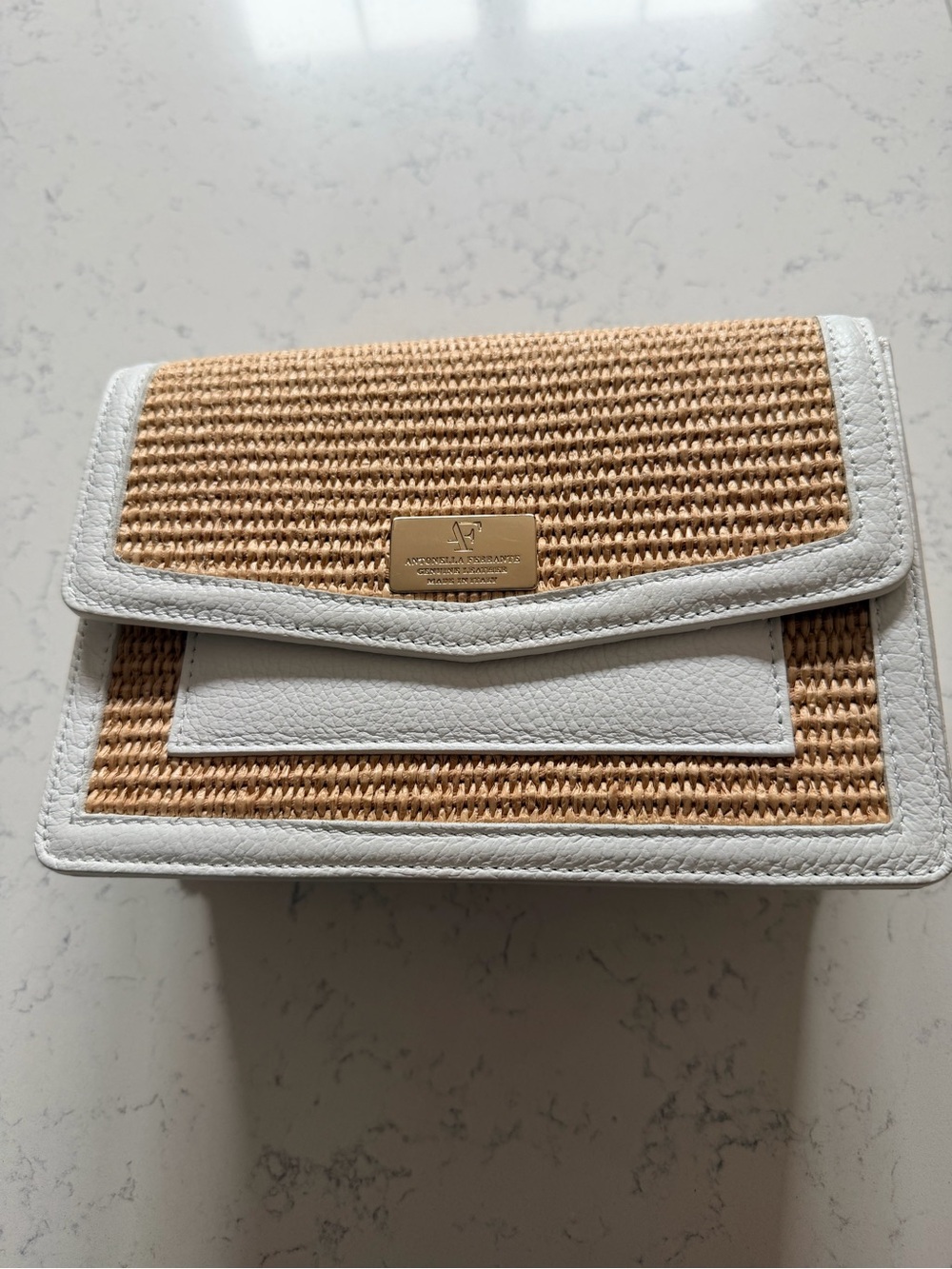 Raffia and Leather Handbag. Antonella Ferrante of Italy. - Picture 2 of 4